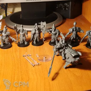 Описание картинки Лот Adeptus Custodes (Warhammer 40k) — Кустодии / Адептус Кустодес от Gimliman по цене 2 500руб | Свободный Рынок Миниатюр - СРМ