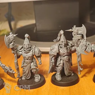 Описание картинки Лот Adeptus Custodes (Warhammer 40k) — Кустодии / Адептус Кустодес от Gimliman по цене 2 500руб | Свободный Рынок Миниатюр - СРМ