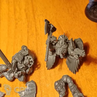 Описание картинки Blood Angels Sanguinary Guard (3 модели, частично собраны / под конверсии) от Gimliman по цене 1 500руб | Свободный Рынок Миниатюр - СРМ