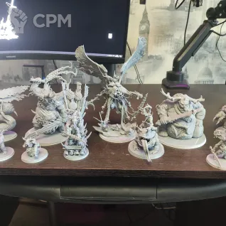 Описание картинки Mortarion и демоны нургла от  по цене 2 500руб | Свободный Рынок Миниатюр - СРМ