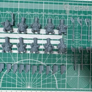 Описание картинки Chaos Dwarfs Heavy Guard with shields and polearms от Recruiter по цене 600руб | Свободный Рынок Миниатюр - СРМ
