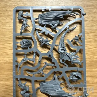 Описание картинки Winged Tyranid Prime оригинал от Miniatures Broker по цене 100руб | Свободный Рынок Миниатюр - СРМ
