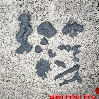 Описание картинки Captain with Jump Pack and Relic Shield от Бруталити по цене 200руб | Свободный Рынок Миниатюр - СРМ