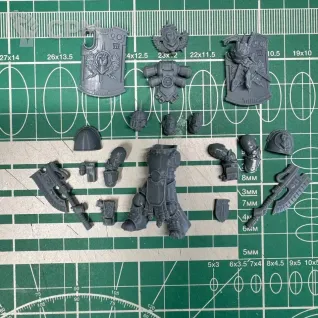 Описание картинки Imperial Fists Fafnir Rann от Recruiter по цене 550руб | Свободный Рынок Миниатюр - СРМ