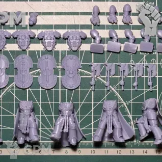 Описание картинки Ultramarines Invictarus Suzerains от Recruiter по цене 600руб | Свободный Рынок Миниатюр - СРМ