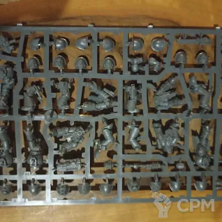 Описание картинки Chaos Space Marines Legionaries, оригинал на литниках от Пилорама по цене 3 000руб | Свободный Рынок Миниатюр - СРМ