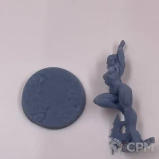 Описание картинки Fantasy Pin-up. Полуорчиха с топором от Подземный человек по цене 100руб | Свободный Рынок Миниатюр - СРМ
