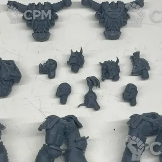 Описание картинки Noise Marines. Emperor's Children. Шумовые десантники, женская версия от Подземный человек по цене 300руб | Свободный Рынок Миниатюр - СРМ