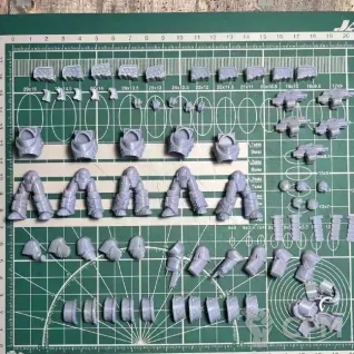 Описание картинки Iron Warriors Iron Tyrant Terminators от Recruiter по цене 650руб | Свободный Рынок Миниатюр - СРМ