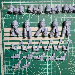 Описание картинки Word Bearers Ashen Circle от Recruiter по цене 600руб | Свободный Рынок Миниатюр - СРМ