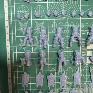 Описание картинки Mechanicum Secutarii Hoplites от Recruiter по цене 550руб | Свободный Рынок Миниатюр - СРМ