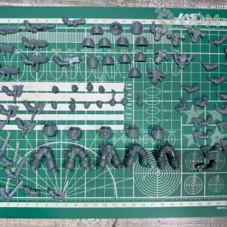 Описание картинки Chaos Red Corsairs Raiders Squad от Recruiter по цене 600руб | Свободный Рынок Миниатюр - СРМ