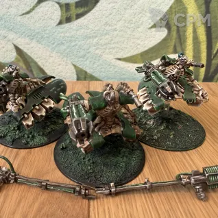 Описание картинки Lokhust Destroyers x3 ориг от Miniatures Broker по цене 100руб | Свободный Рынок Миниатюр - СРМ
