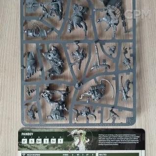 Описание картинки Orks Painboy. Grot Orderly из стартера Armageddon от Arhiders по цене 100руб | Свободный Рынок Миниатюр - СРМ