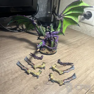 Описание картинки Hive Tyrant , Swarmlord от Gremlin по цене 1 700руб | Свободный Рынок Миниатюр - СРМ