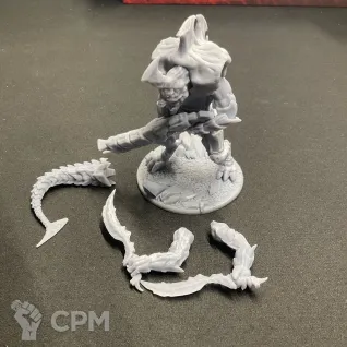 Описание картинки Tyranid Hive Tyrant от Барахолка Баллиоза по цене 750руб | Свободный Рынок Миниатюр - СРМ