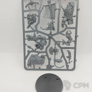 Описание картинки Warboss от Miniatures Broker по цене 100руб | Свободный Рынок Миниатюр - СРМ