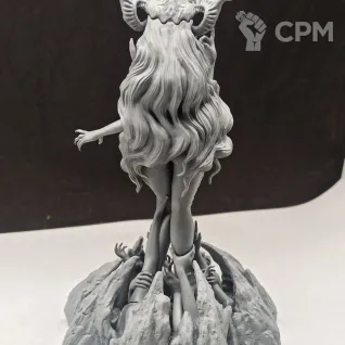 Описание картинки Demon Queen Slaanesh от WebWay 3D по цене 900руб | Свободный Рынок Миниатюр - СРМ