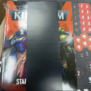 Описание картинки Рулбук, поле и кубы из Kill team Starter set 2024 от Дауран по цене 100руб | Свободный Рынок Миниатюр - СРМ