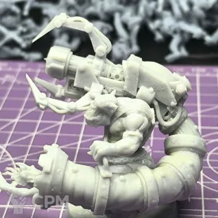Описание картинки Big Mek With Shokk Attack Gun от Taptus по цене 100руб | Свободный Рынок Миниатюр - СРМ