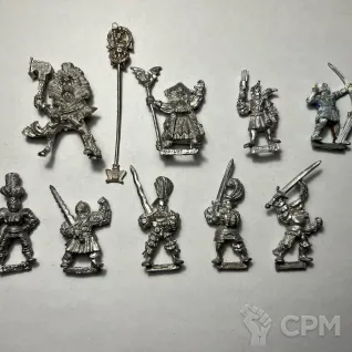 Описание картинки Empire Greatswords + Karl Franz + Mage + Engineer + Spy от Cleric по цене 100руб | Свободный Рынок Миниатюр - СРМ