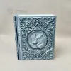 Описание картинки Коробка для кубиков и карт "Книга Лунного волка" от Миниатюры и фигурки по цене 1 400руб | Свободный Рынок Миниатюр - СРМ - изображение - №6