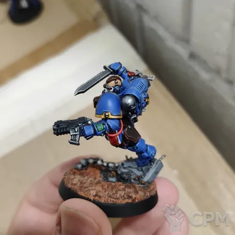 Описание картинки Lieutenant in Reiver Armour от South по цене 1 200руб | Свободный Рынок Миниатюр - СРМ