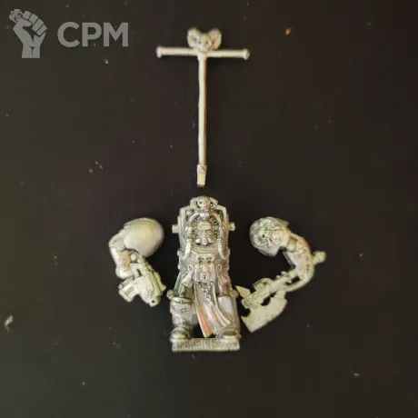 Описание картинки Библиарий космодесанта в терминаторской броне (олдовая модель от 1994 года, металл) от Notagoodguy по цене 100руб