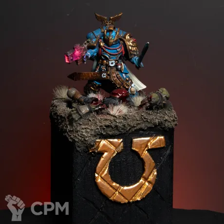 Описание картинки Ultramarines Lieutenant от Liber Daemonica покрашенная миниатюра от LDBits по цене 7 000руб | Свободный Рынок Миниатюр - СРМ