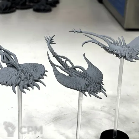Описание картинки Screamers of Tzeentch (отряд 3 модели) от Магазин Альфария по цене 900руб | Свободный Рынок Миниатюр - СРМ
