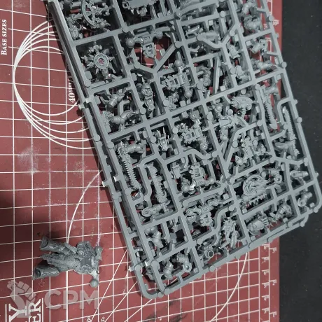 Описание картинки Chaos Space Marines Legionaries от Terran по цене 3 500руб | Свободный Рынок Миниатюр - СРМ