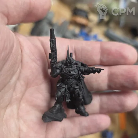 Описание картинки Captain in phobos armour от Radical Warhammer по цене 2 000руб | Свободный Рынок Миниатюр - СРМ
