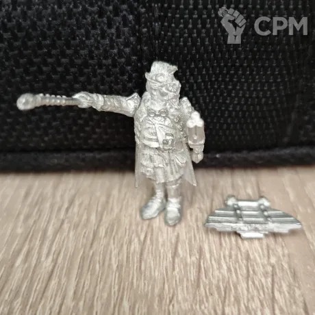 Описание картинки Empire engineer/ tank commander от Киже по цене 1 500руб | Свободный Рынок Миниатюр - СРМ