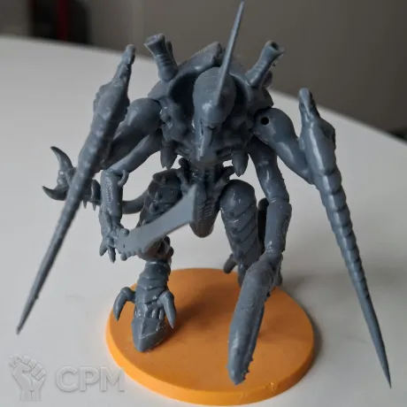 Описание картинки Hive tyrant (тиран улья) от leonid112 по цене 500руб | Свободный Рынок Миниатюр - СРМ