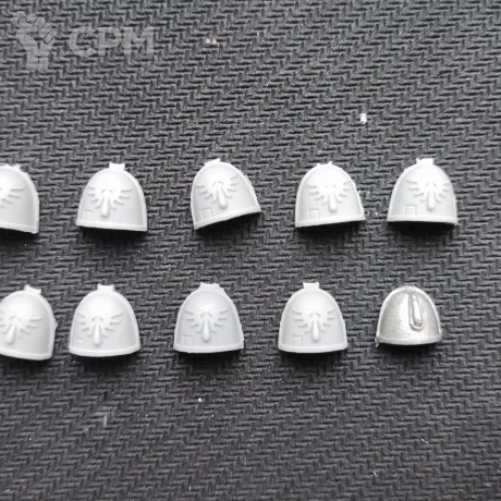 Описание картинки Blood Angels shoulder pads от Tenzen по цене 250руб | Свободный Рынок Миниатюр - СРМ