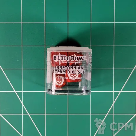 Описание картинки Blood Bowl Bretonnian Team Dice Set от Vault Boy по цене 5 498руб | Свободный Рынок Миниатюр - СРМ