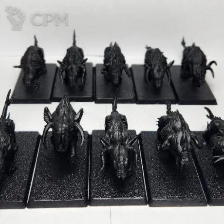 Описание картинки Chaos Warhounds, 10 моделей. Оригинал пластик в грунте от Shamkin по цене 3 750руб | Свободный Рынок Миниатюр - СРМ