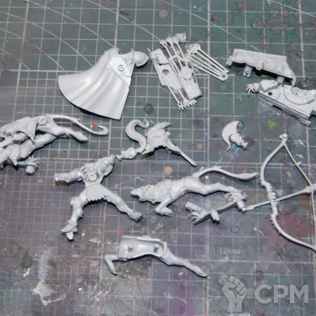 Описание картинки Knight-Judicator with Gryph Hounds от Tyrra по цене 1 100руб | Свободный Рынок Миниатюр - СРМ