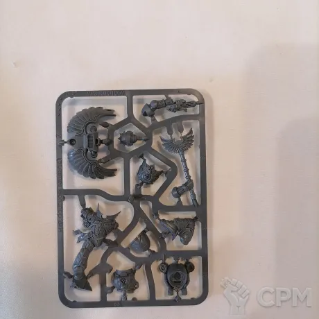Описание картинки Blood Angels Chaplain with jump pack от Swagger по цене 2 300руб | Свободный Рынок Миниатюр - СРМ