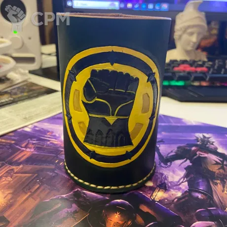 Описание картинки Стакан/Кубомёт/Dice cup - Imperial Fists от Drygplova по цене 1 200руб | Свободный Рынок Миниатюр - СРМ