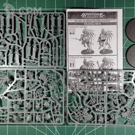 Описание картинки Ossiarch Bonereapers Morghast Archai Morghast Harbingers от Vault Boy по цене 5 698руб | Свободный Рынок Миниатюр - СРМ