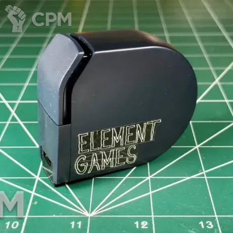 Описание картинки Измерительная рулетка дюймовая 3м x 15мм (Tape Measure) от Vault Boy по цене 1 498руб | Свободный Рынок Миниатюр - СРМ