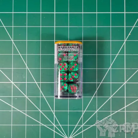 Описание картинки Orc &amp; Goblin Tribes Dice Set от Vault Boy по цене 7 498руб | Свободный Рынок Миниатюр - СРМ