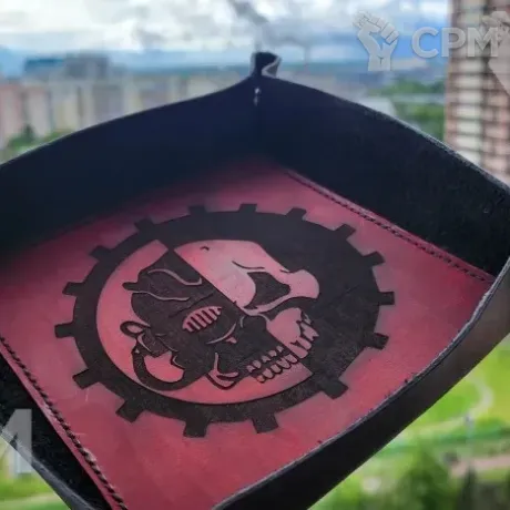Описание картинки Adeptus Mechanicus/Dice Tray/Лоток/Дайс Трей/Арена/адептус механикус от Krontwar по цене 3 500руб | Свободный Рынок Миниатюр - СРМ