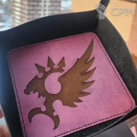 Описание картинки Dice Tray Emperors Children /Лоток/Дайс Трей Дети Императора /Арена/Тарелка от Krontwar по цене 3 500руб | Свободный Рынок Миниатюр - СРМ