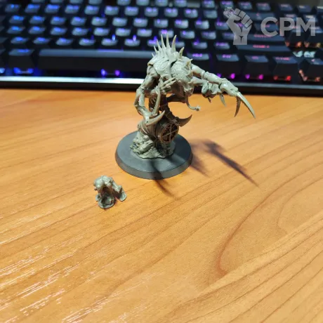 Описание картинки Genestealer patriarch от Сергиев Илья по цене 600руб | Свободный Рынок Миниатюр - СРМ