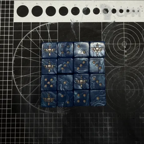 Описание картинки Space Marines Dice Set от Oxford по цене 3 000руб | Свободный Рынок Миниатюр - СРМ