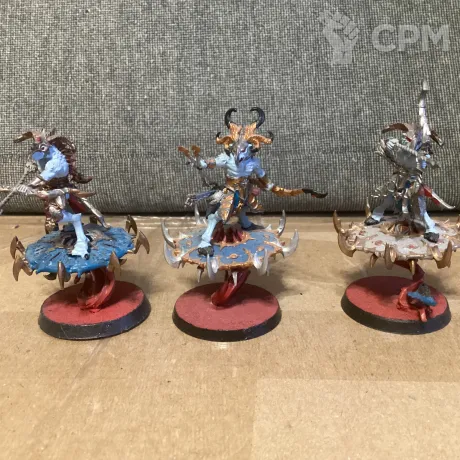 Описание картинки Tzaangor Enlightened with Fatecaster Greatbows от User57488 по цене 2 400руб | Свободный Рынок Миниатюр - СРМ
