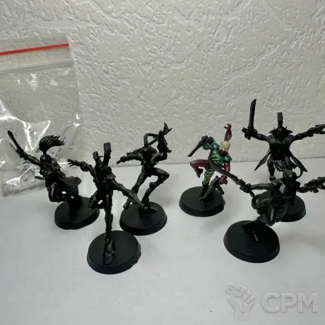Описание картинки Harlequin troupe + герои от lachrimaee по цене 1 400руб | Свободный Рынок Миниатюр - СРМ