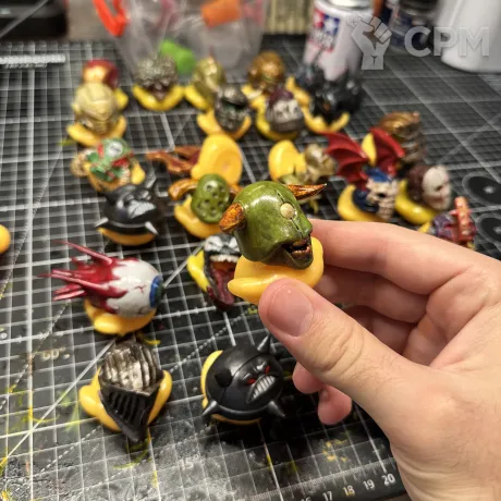 Описание картинки Вархаммер нурглиный воин утка 2-й уровень от Duck Machine по цене 1 200руб | Свободный Рынок Миниатюр - СРМ